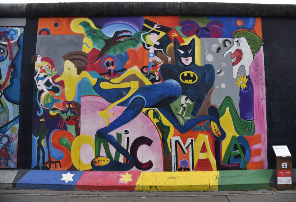 Mur Barliński - East Side Gallery - na malunku Batman i Joker