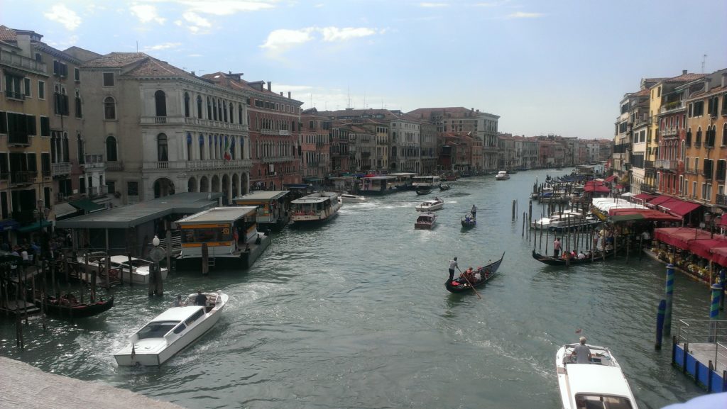 Miasto na wodzie: kanał w Wenecji