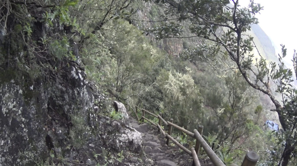 La Gomera - stroma kamienna ścieżka