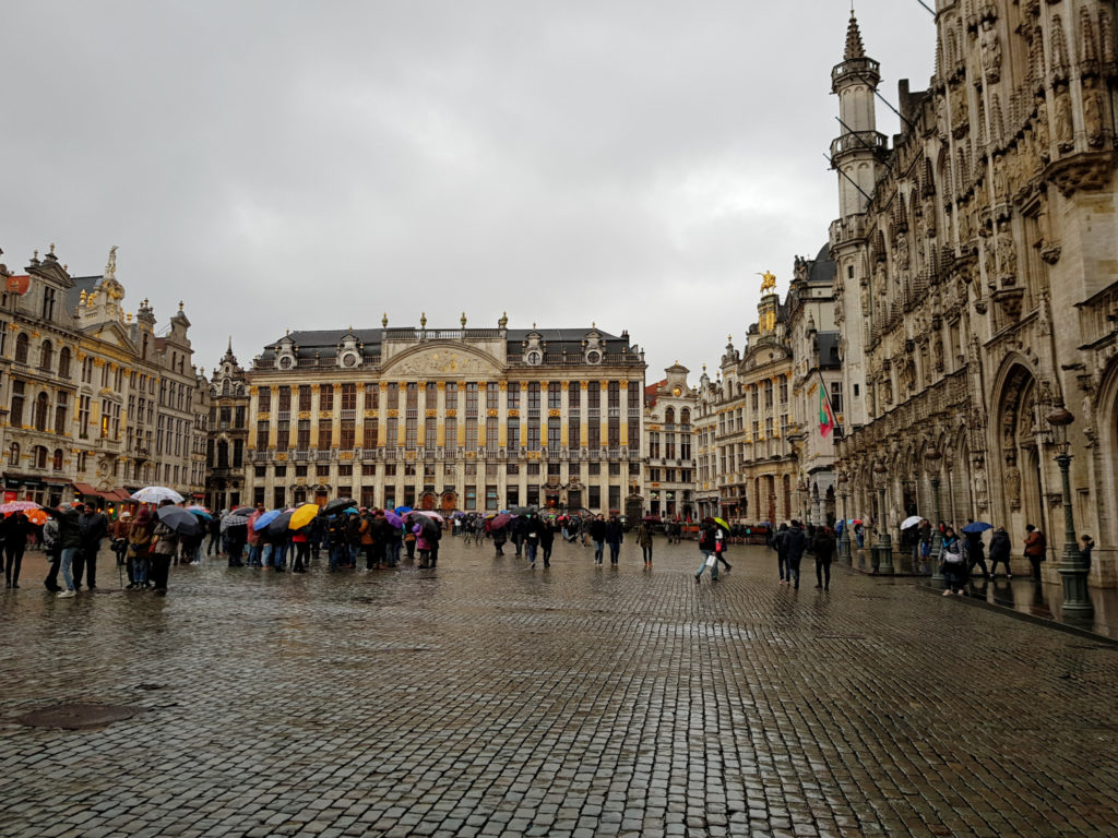 Wielki plac w Brukseli - na wprost Maison des Ducs de Brabant 